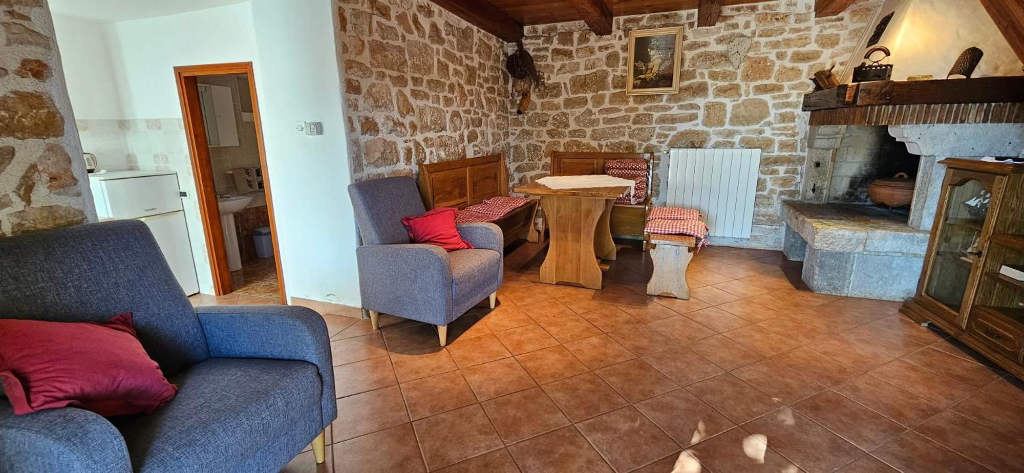 Apartments Vesna With Pool - New! Sveti Lovrec Pazenaticki Room photo